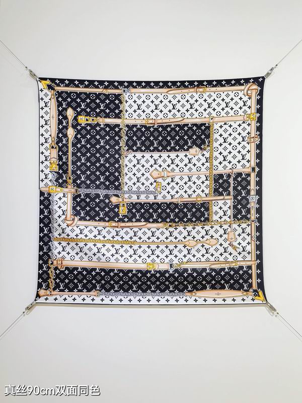 LV silk Scarf 90X90cm E29 (3)