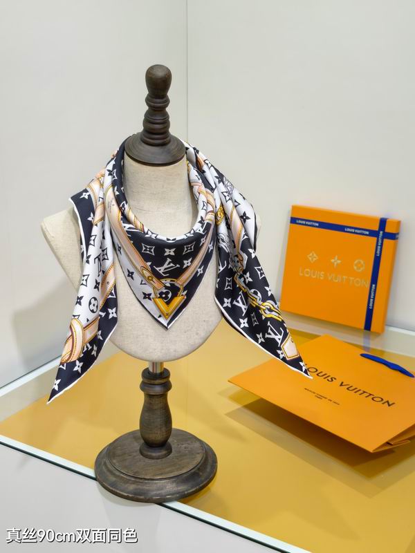LV silk Scarf 90X90cm E29 (9)