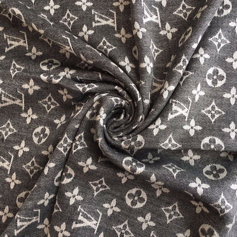 LV silk scarf 140X140cm E06 (14)