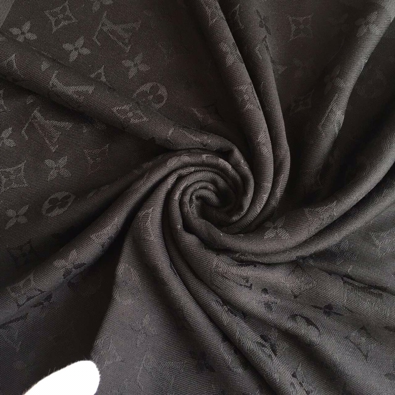 LV silk scarf 140X140cm E06 (34)