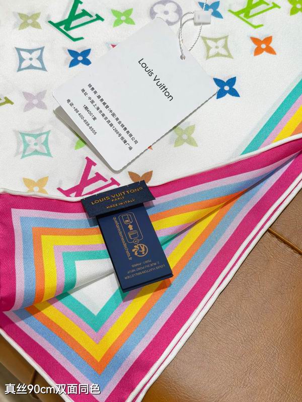 LV silk scarf 90X90cm E01 (13)