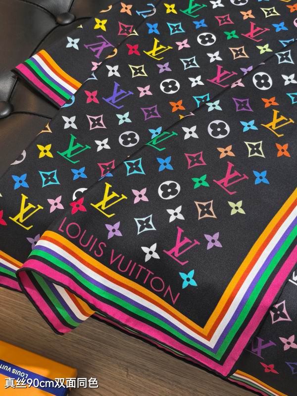 LV silk scarf 90X90cm E01 (5)