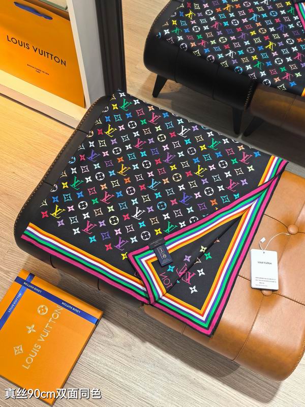 LV silk scarf 90X90cm E01 (7)