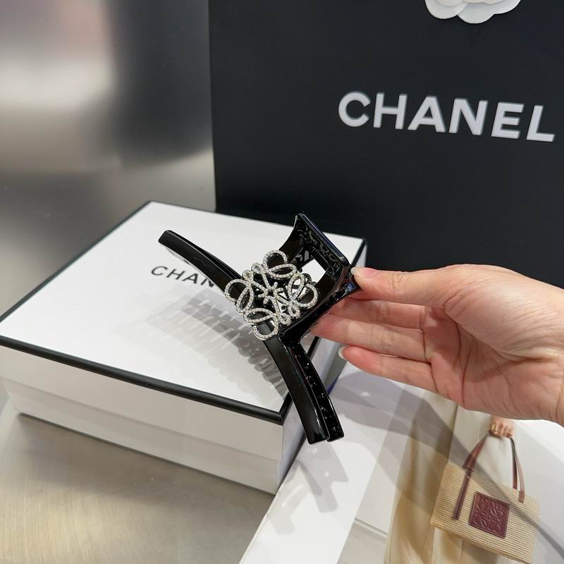 Loewe Hair grab clip hh (2)