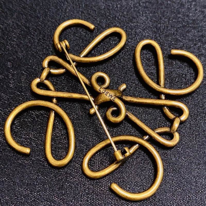 Loewe brooch 03yxh36 (3)