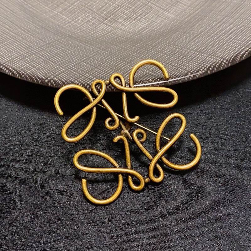 Loewe brooch 03yxh36 (5)