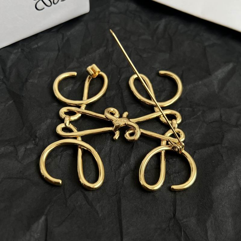 Loewe brooch 03yxh38 (3)