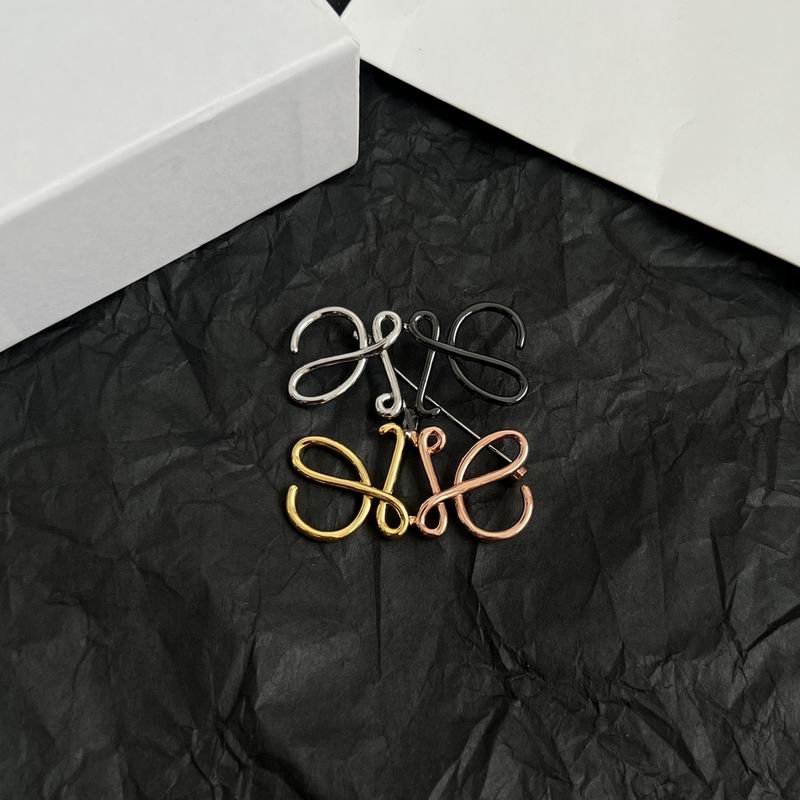 Loewe brooch 03yxh38 (5)