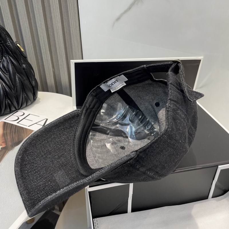 Loewe cap dx (65)