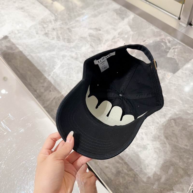 Loewe cap dx (69)