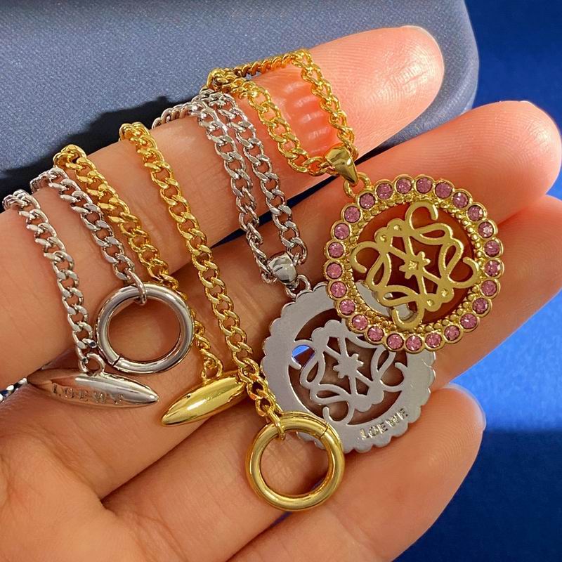 Loewe necklace 02yxh33 (5)
