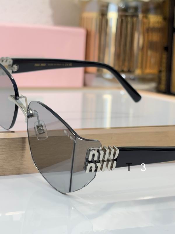 MiuMiu 12AV 63 17-130 c09