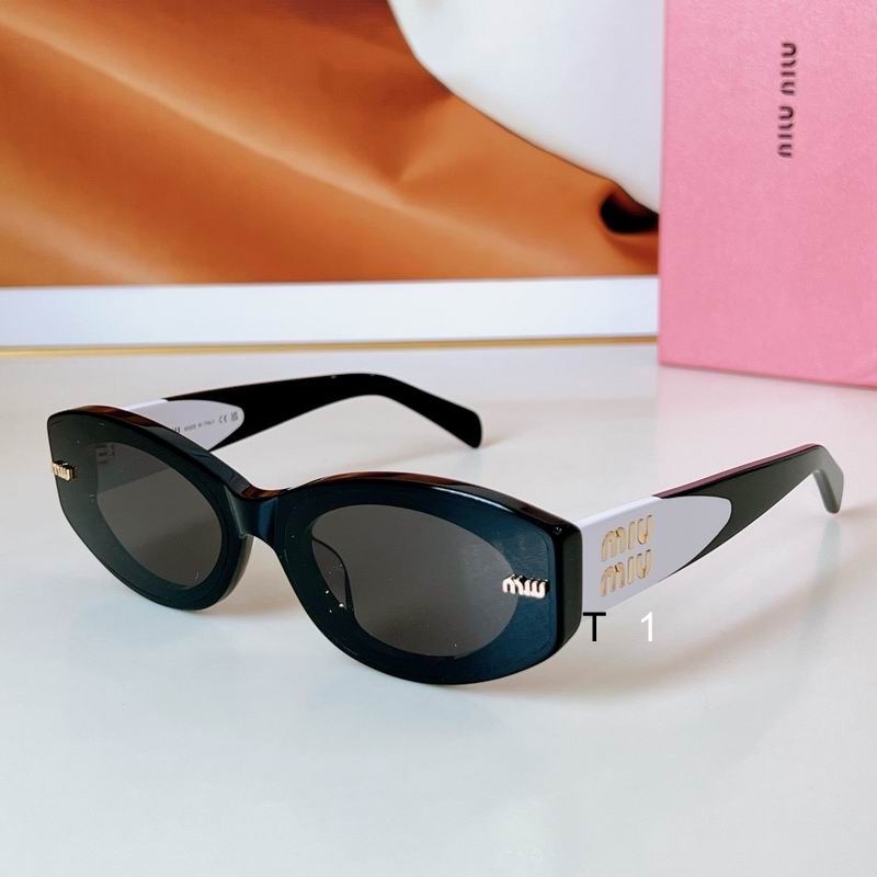 MiuMiu 13KS 62 17-145 a01