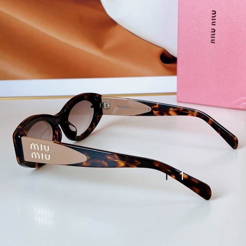 MiuMiu 13KS 62 17-145 a07