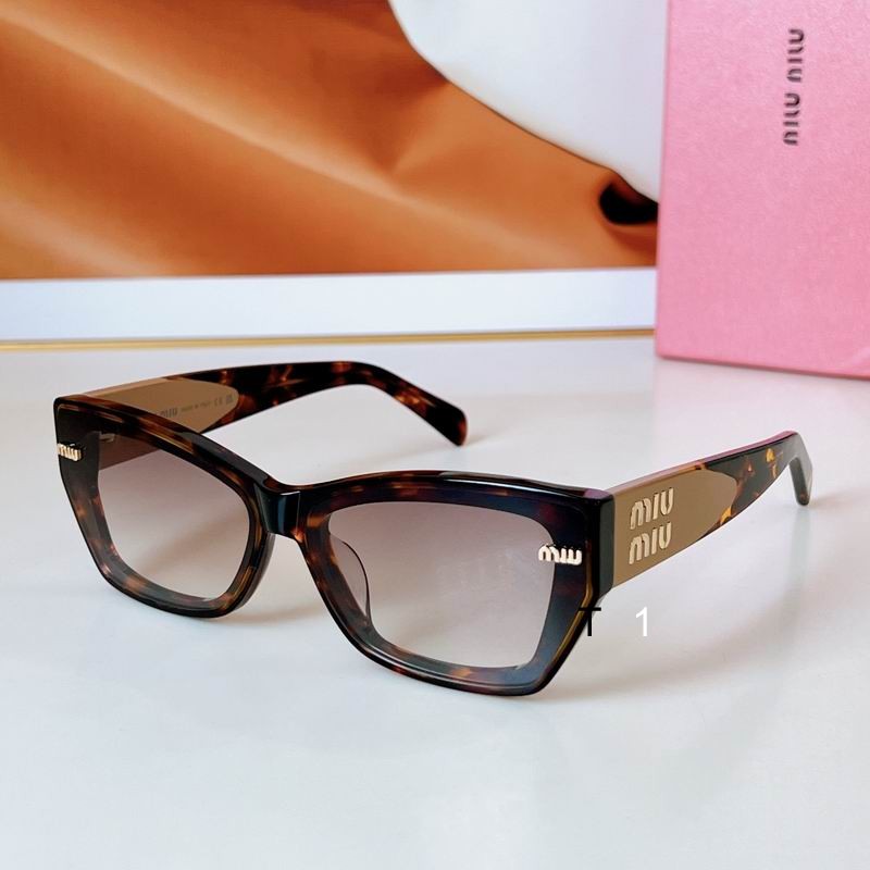 MiuMiu 16KS 63 14-145 a05