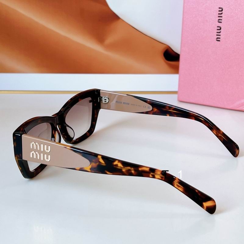 MiuMiu 16KS 63 14-145 a06