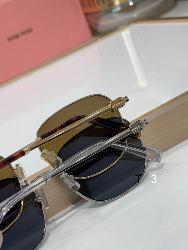 MiuMiu 50WV 53 19-140 c09