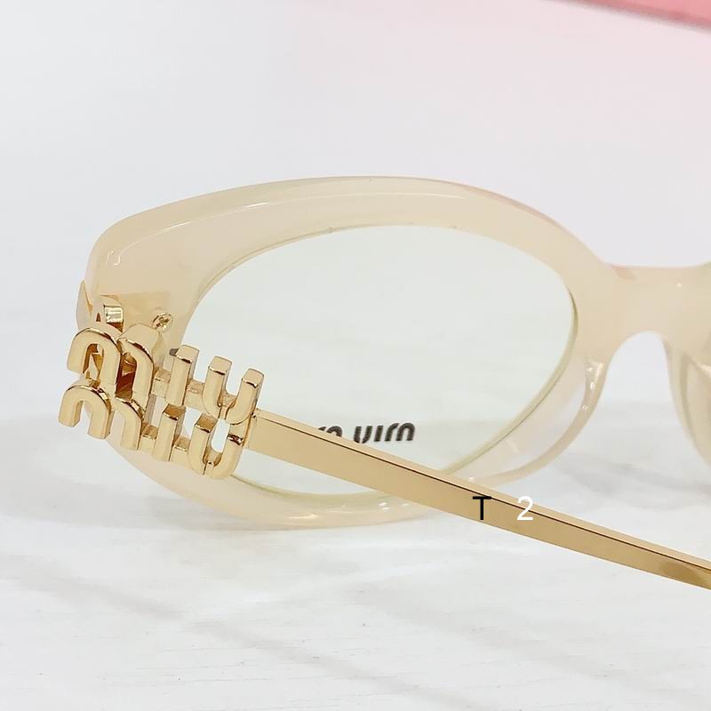 MiuMiu A08  57 19-144 b 07