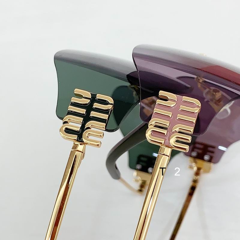 MiuMiu SMU68 61 16-130 b08