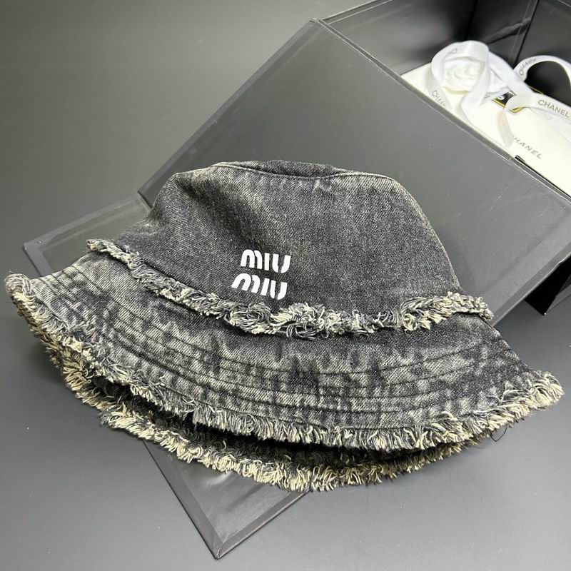 Miumiu hat dx (216)
