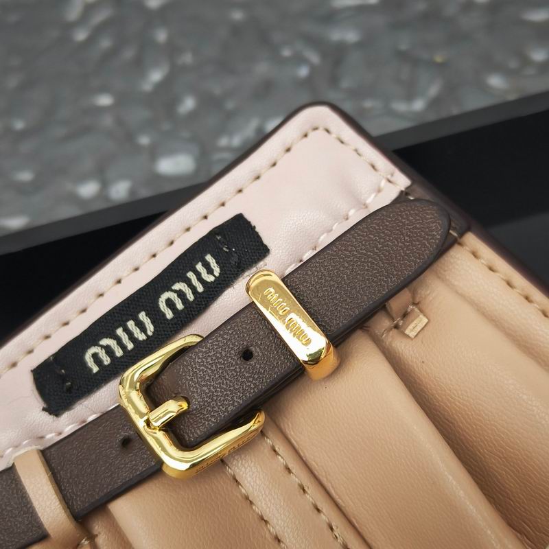 Miumiu keyring (24)