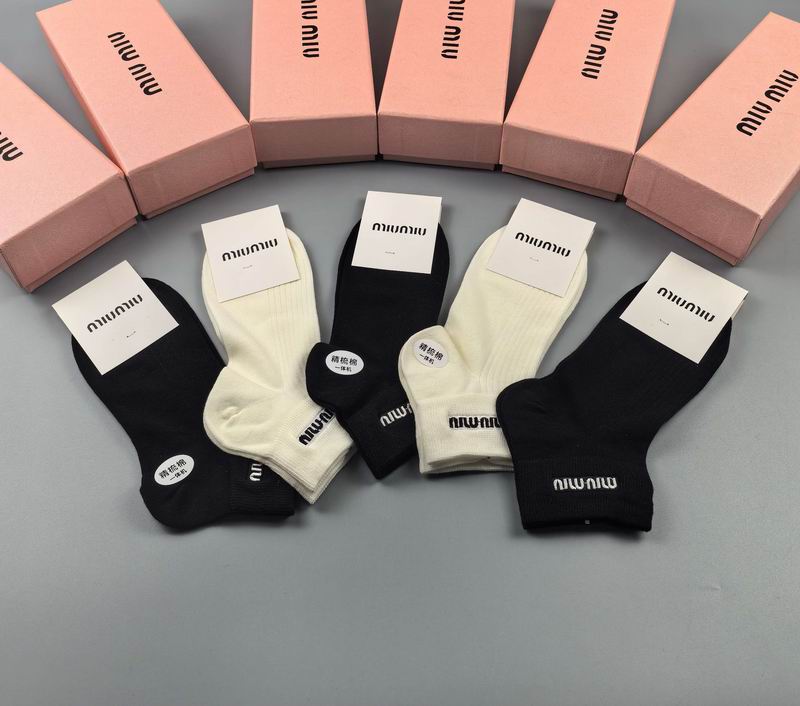 Miumiu socks (12)