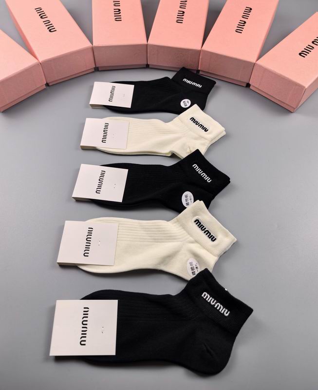 Miumiu socks (18)
