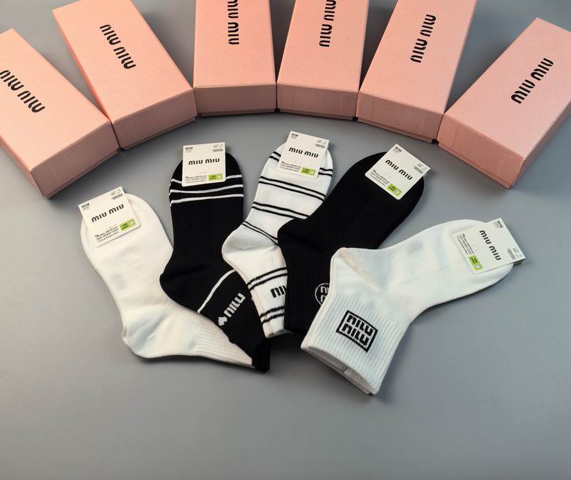 Miumiu socks (4)