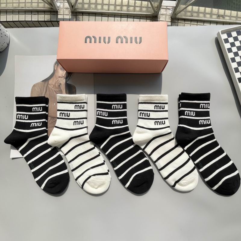 Miumiu socks QY (1)