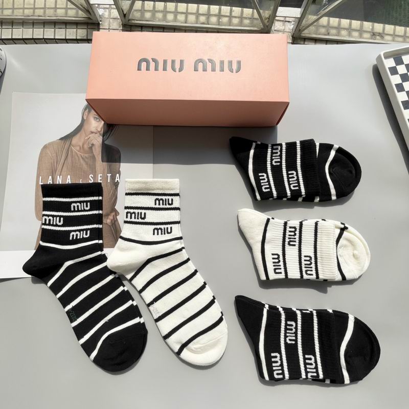 Miumiu socks QY (3)