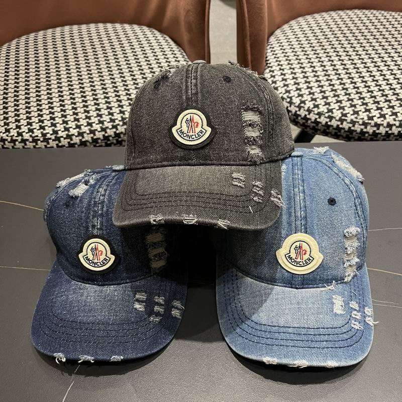 Moncler cap (110)