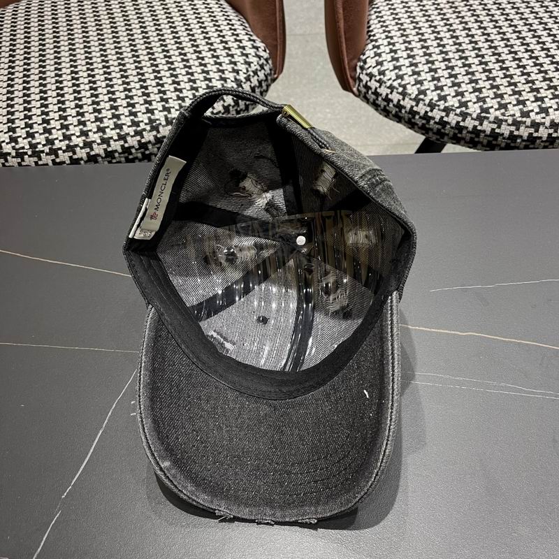 Moncler cap (126)