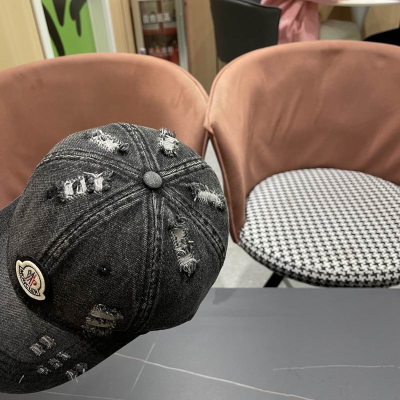 Moncler cap (127)