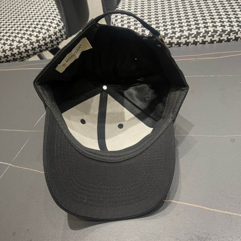 Moncler cap (4)