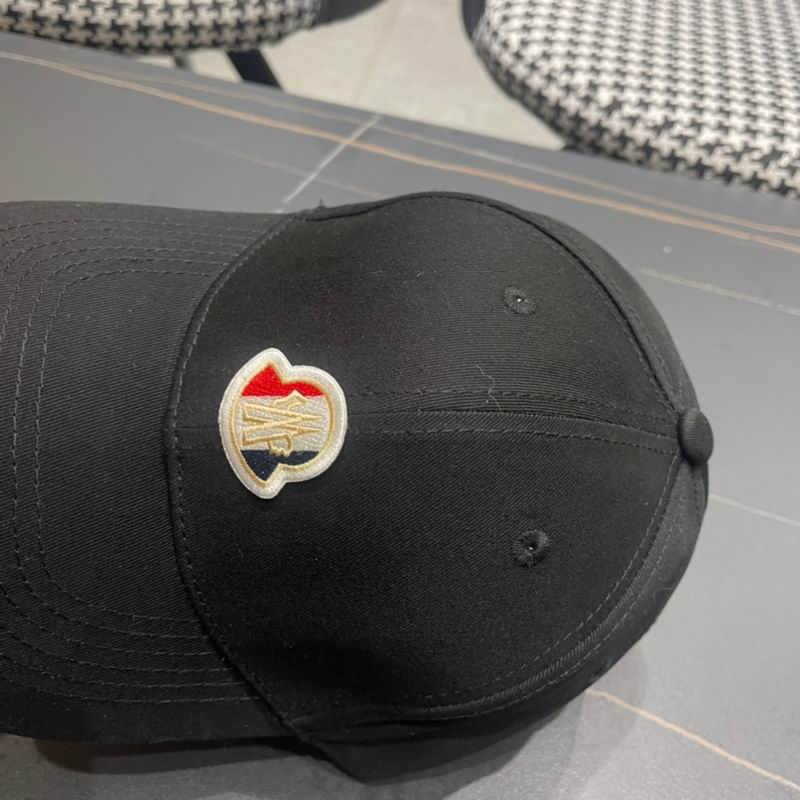 Moncler cap (5)