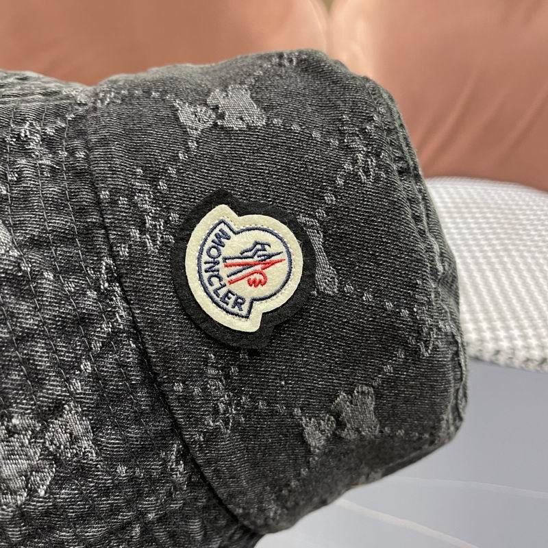 Moncler hat (4)