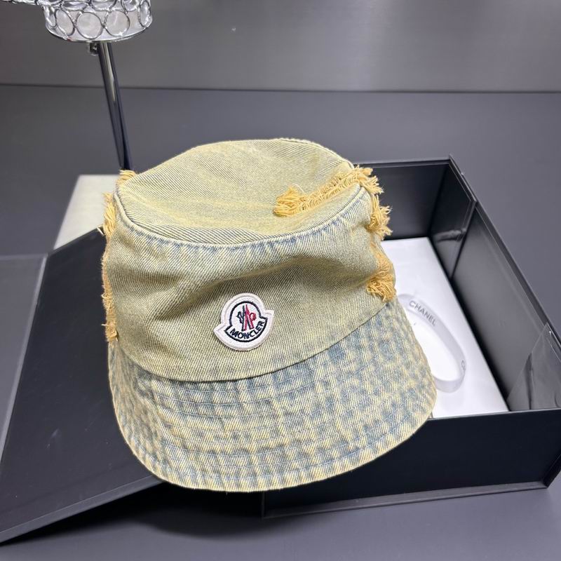 Moncler hat dx (1)