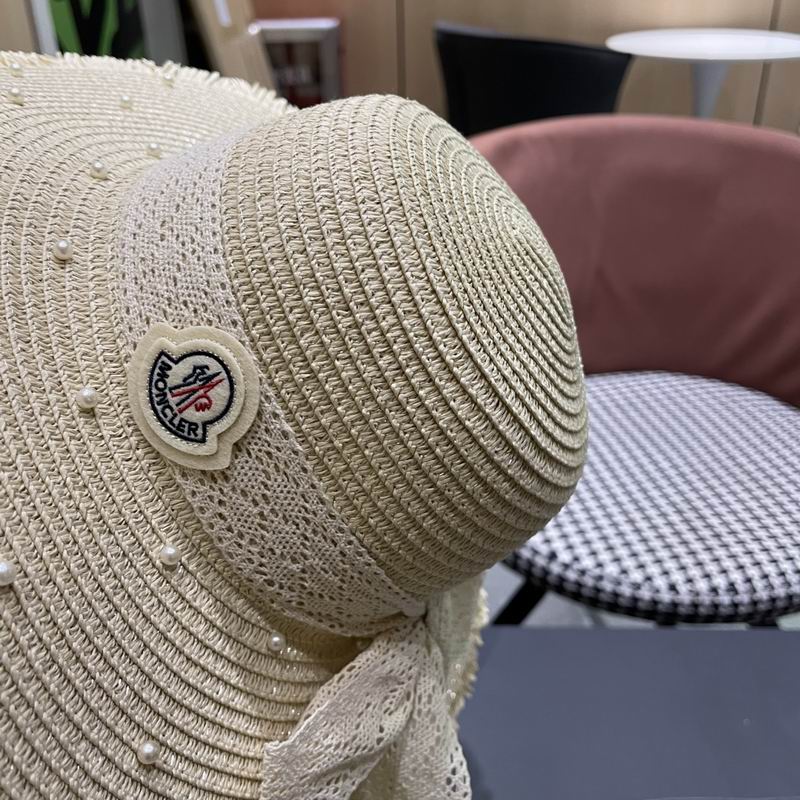 Moncler top hat (15)