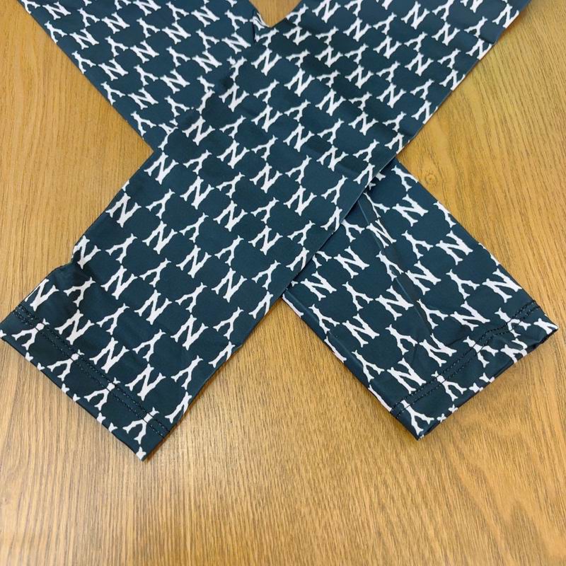 NY oversleeve hh (4)