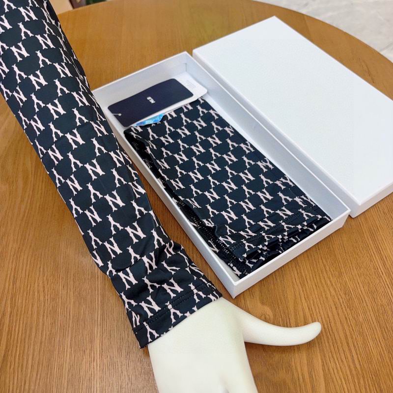 NY oversleeve hh (6)