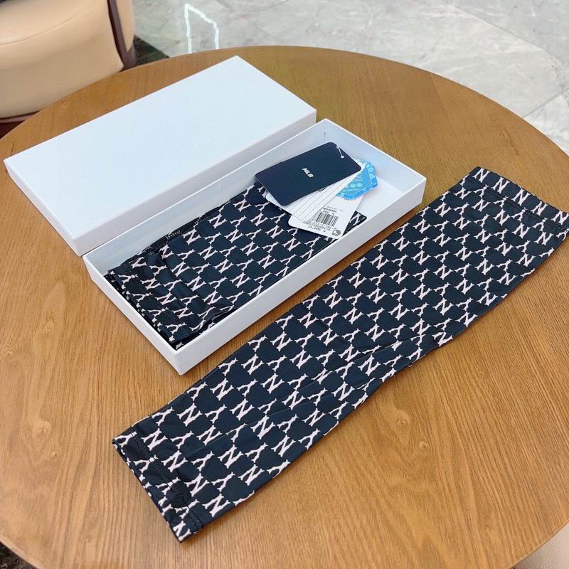 NY oversleeve hh (7)