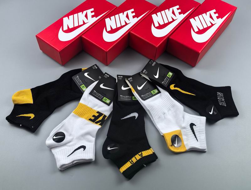 Nike socks (56)