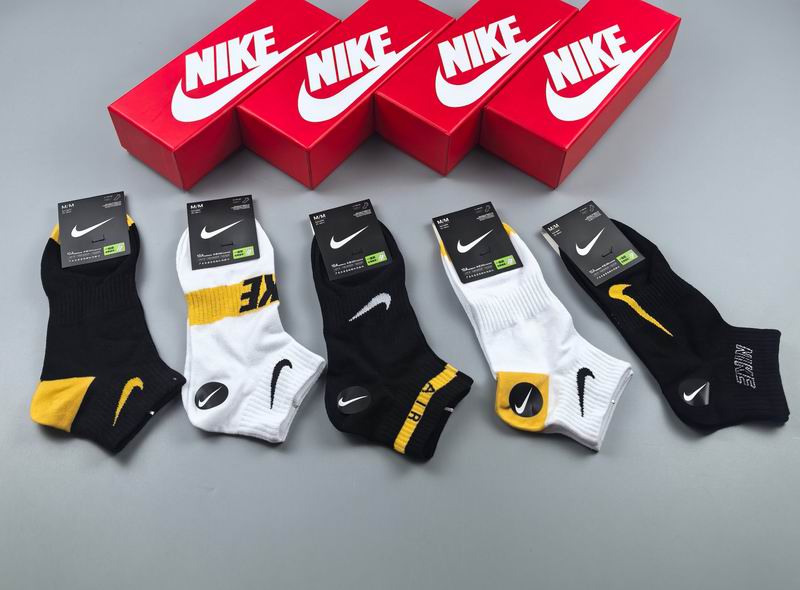 Nike socks (61)