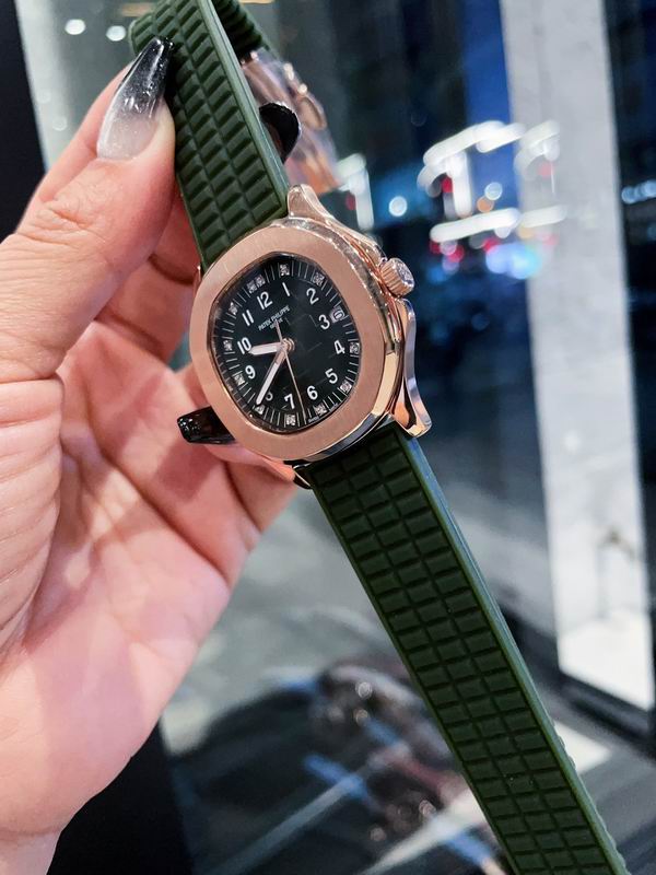 Patek Philippe 35.6mm 34 (1)