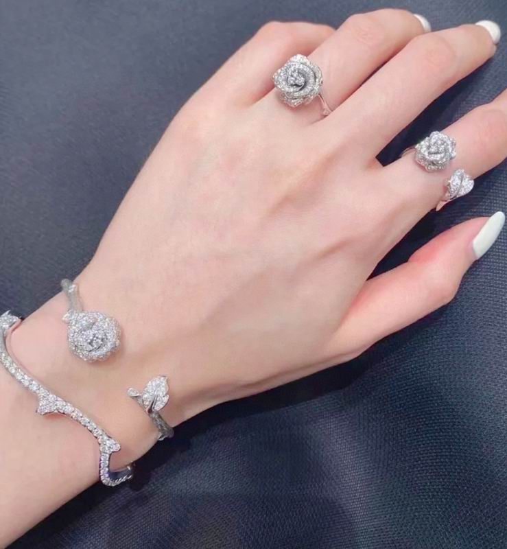 Piaget bracelet 03lyh03 (7)