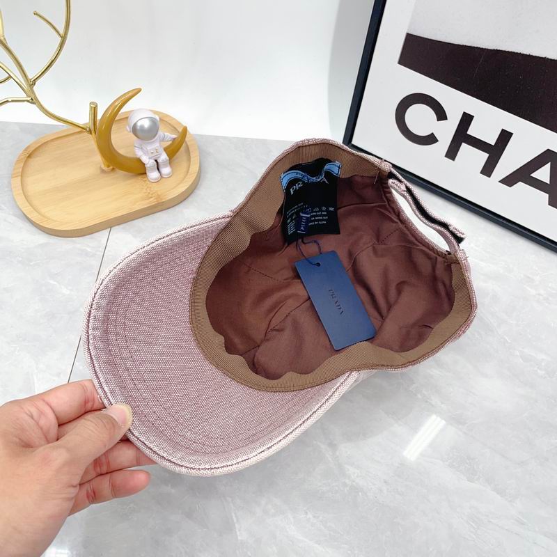 Prada Cap dx (2)