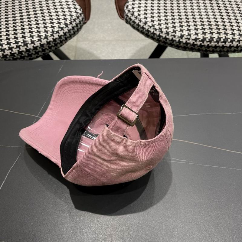 Prada cap (100)