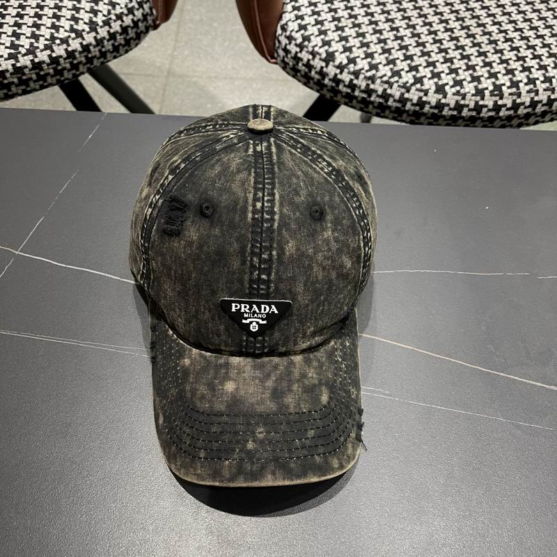 Prada cap (133)