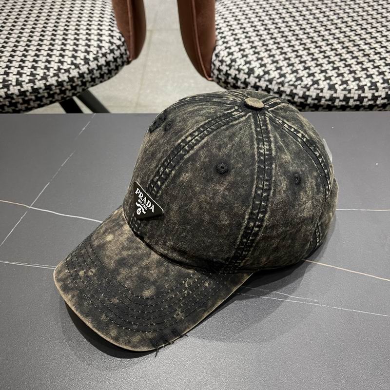 Prada cap (135)
