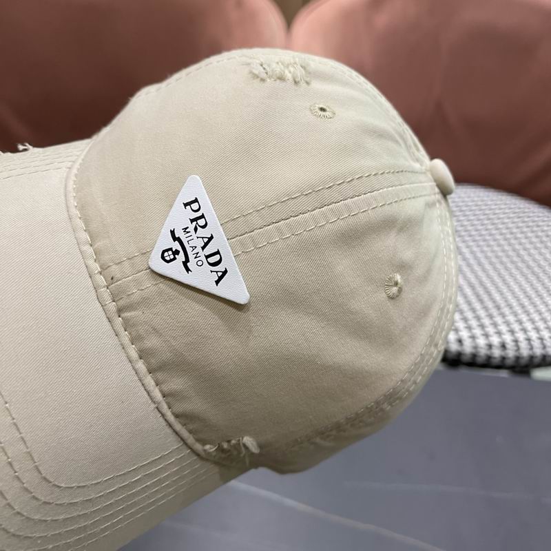 Prada cap (140)